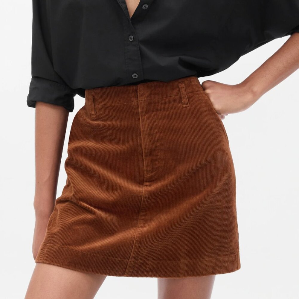 Gap Brown Corduroy Mini Skirt - Size 6/28 (NWT)